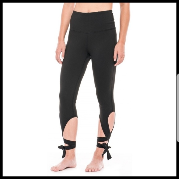 GAIAM Pants & Jumpsuits Gaiam Yoga Leggings Nwt Sizes M Xs Poshmark